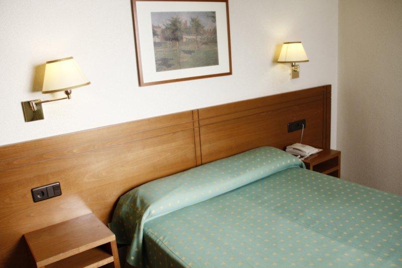 Hotel Yit Conquista De Toledo טולדו מראה חיצוני תמונה